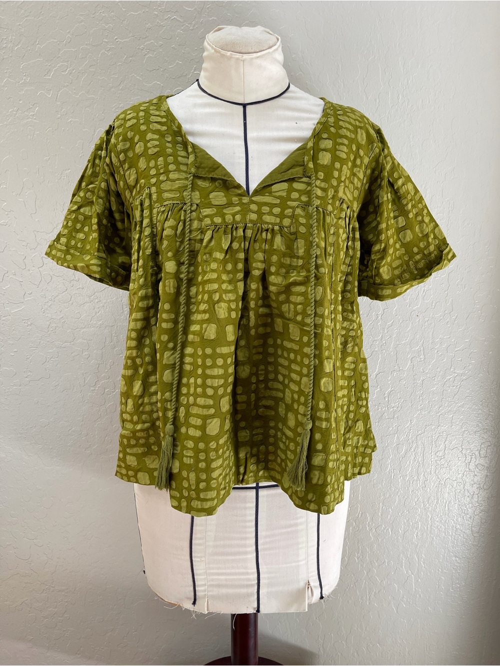 Porridge Olive Green Short-Sleeve Textured Blouse